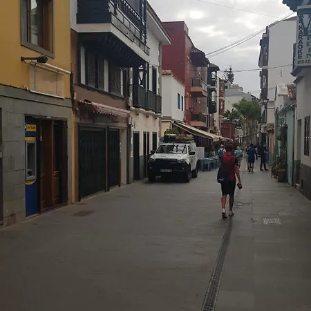Bahamas Avenida Muelle Puerto de la Cruz (Tenerife)